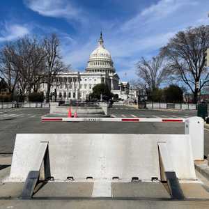 الحواجز أقيمت قبل أشهر