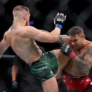 تعرض ماكغريغور لإصابة قاسية في الجولة الأولى