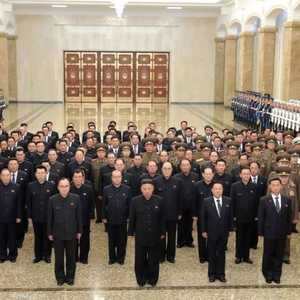 كيم جونغ أون يشارك في حفل رسمي قبل أيام