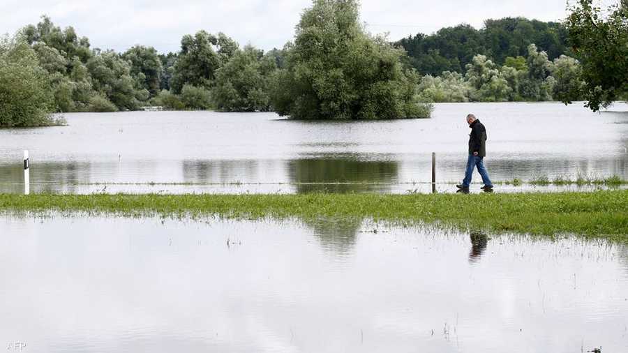 حذرت السلطات من أن أنهارا عديدة في سويسرا قد تفيض بسبب الهطول الغزير للأمطار.