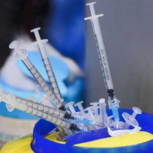 منظمة الصحة العالمية حذرت من متحورات جديدة أكثر خطورة.