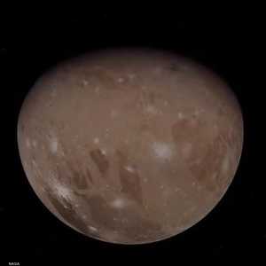 غانيميد أكبر أقمار المشتري