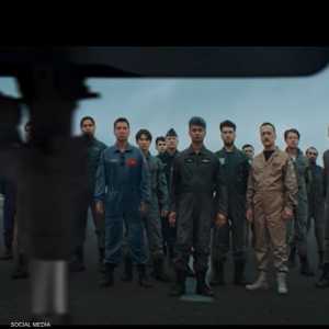 مشهد من الفيديو الترويجي للمقاتلة الروسية الجديدة