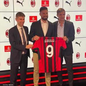 أكمل المهاجم الدولي الفرنسي أوليفييه جيرو انتقاله إلى ميلان