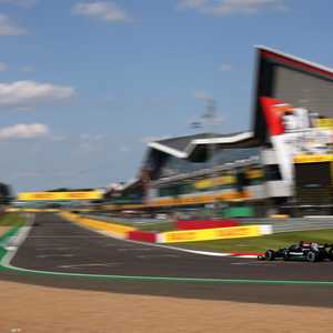 هاميلتون يتوج بجائزة بريطانيا الكبرى