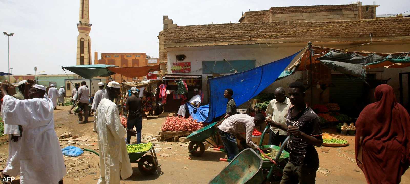 يمر السودان بمرحلة انتقالية صعبة منذ الإطاحة بالبشير