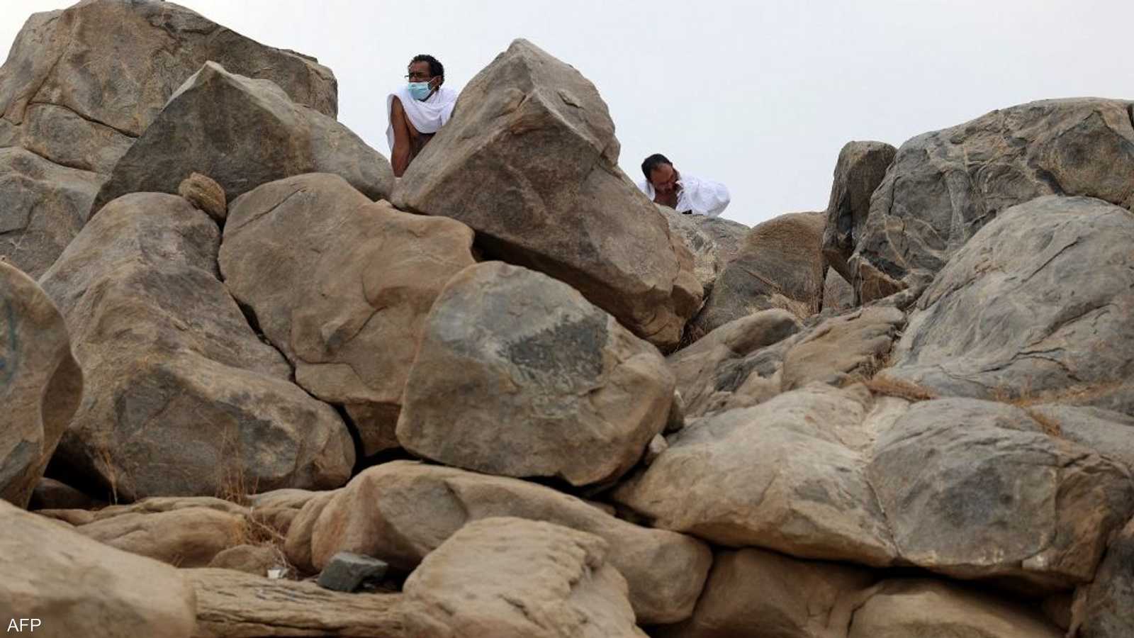 عرفة أو عرفات، مسمى واحد لمشعر يعد الوحيد من مشاعر الحج الذي يقع خارج الحرم، وهو عبارة عن سهل منبسط به جبل عرفات، المسمى بجبل الرحمة.