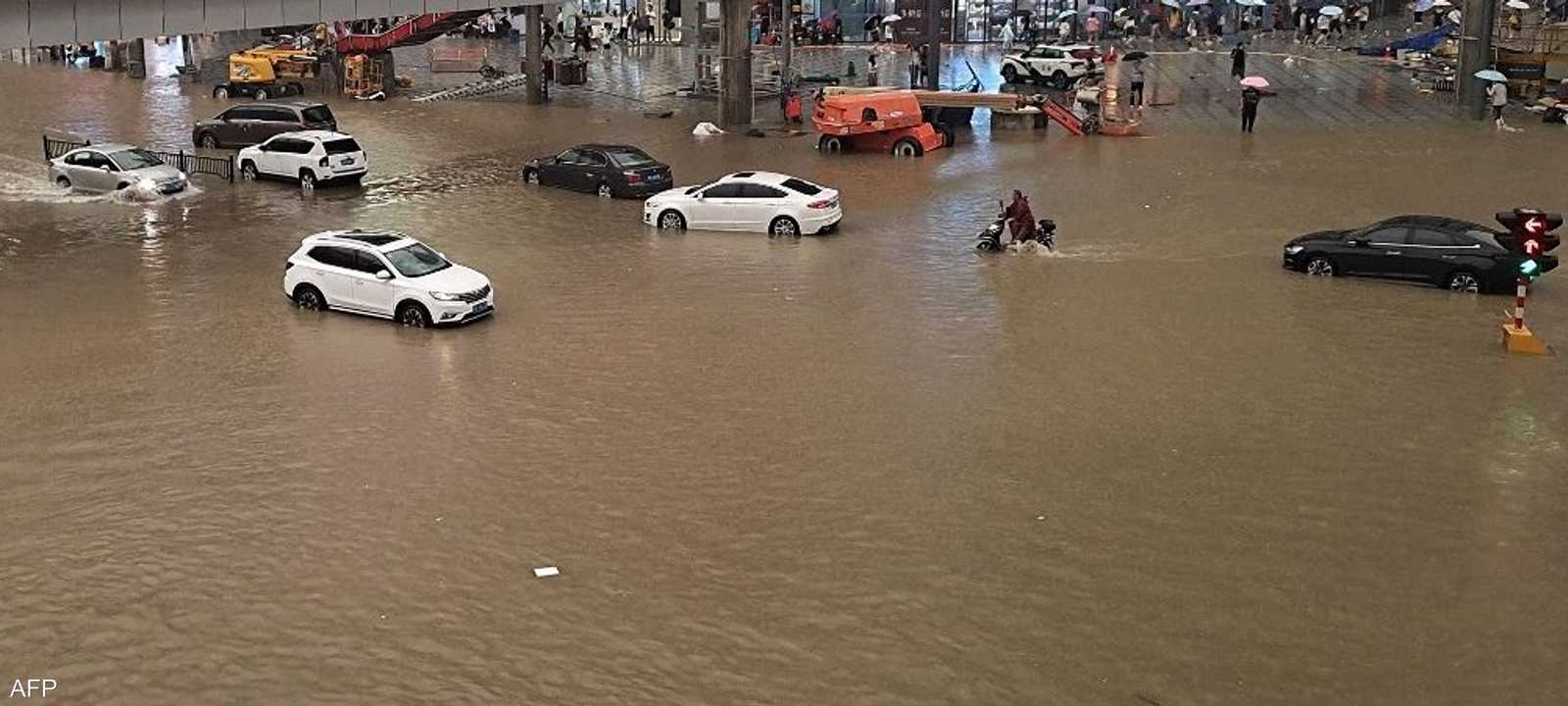 مياه الأمطار غمرت الشوارع في إقليم خنان.