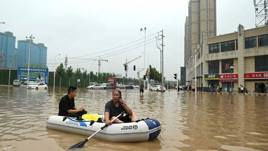 ارتفع عدد ضحايا الفيضانات الكارثية في مدينة تشنغتشو بوسط الصين إلى 51 قتيلا.