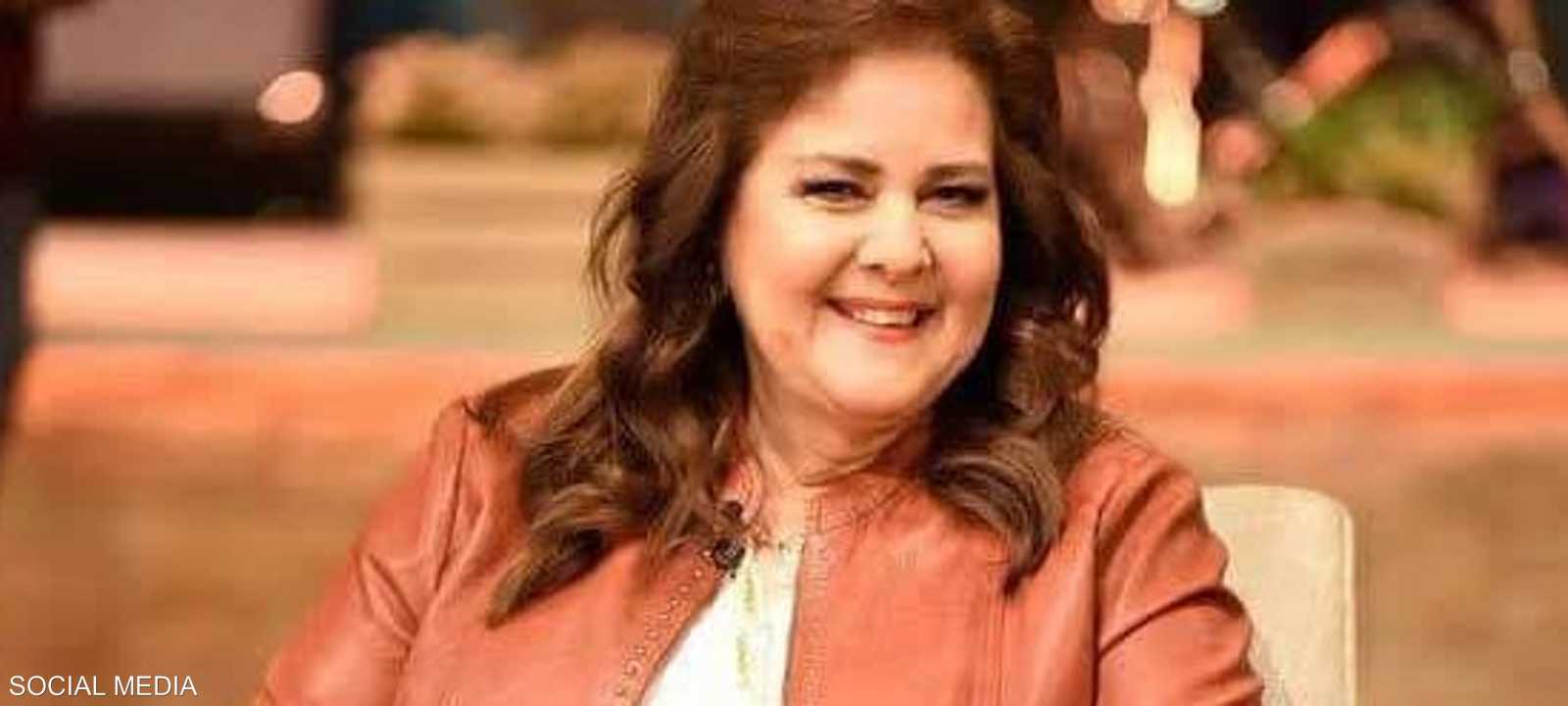 الفنانة دلال عبد العزيز