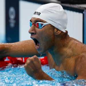 الحفناوي محتفلا بالنصر.