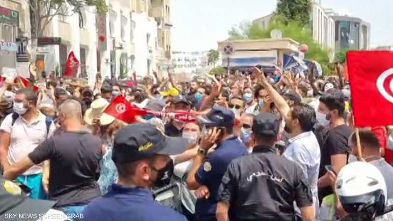 ØªÙˆÙ†Ø³ Ø§Ø­ØªØ¬Ø§Ø¬Ø§Øª ØªØ·Ø§Ù„Ø¨ Ø¨Ø¥Ø³Ù‚Ø§Ø· Ø§Ù„Ø­ÙƒÙˆÙ…Ø© ÙˆÙ…Ø­Ø§Ø³Ø¨Ø© Ø§Ù„ØºÙ†ÙˆØ´ÙŠ Ø³ÙƒØ§ÙŠ Ù†ÙŠÙˆØ² Ø¹Ø±Ø¨ÙŠØ©