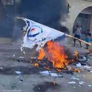 الاحتجاجات خرجت ضد الرموز السياسية الفاسدة في البلاد