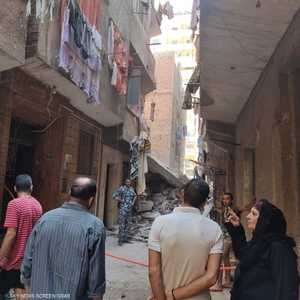 انهيار مبنى سكني