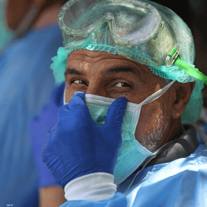 عامل في مجال الصحة في العراق - أرشيفية