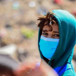 السلطات العراقية تطالب بالالتزام بارتداء الكمامة والتباعد