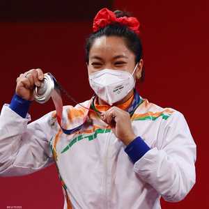 بطلة رفع الأثقال، الرباعة الهندية ميراباي تشانو