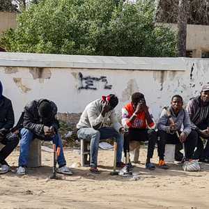 مجموعة من اللاجئين في طرابلس يأملون الوصول إلى أوروبا