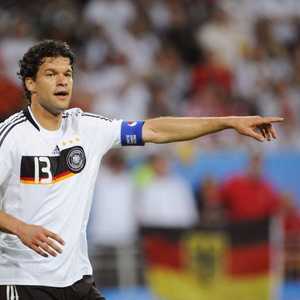 أسطورة المنتخب الألماني ميكايل بالاك