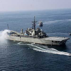 أرشيفية لسفينة تابعة للبحرية الإيرانية