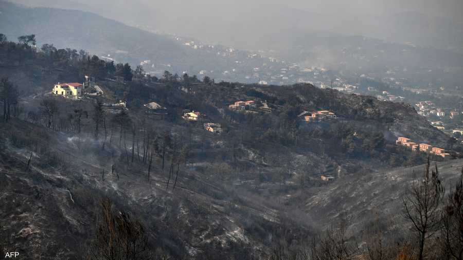 منطقة خضراء صارت أثرا بعد عين بسبب الحرائق في شمالي أثينا
