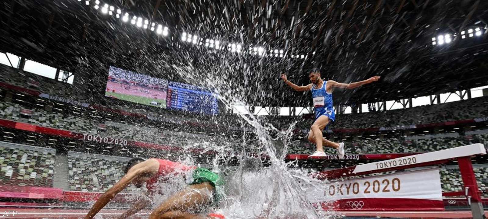 سقوط تكرر خلال اليوم الممطر في طوكيو