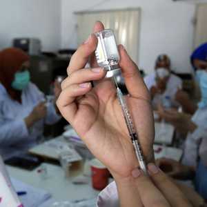 الحكومة التونسية ستوزع اللقاح على الصيدليات والعيادات