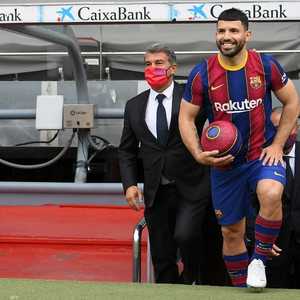 إصابة نجم برشلونة سيرجيو أغويرو