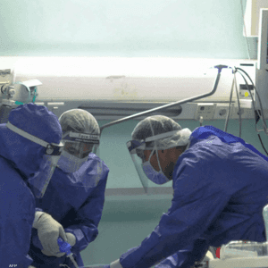 طبيبة تحذر من مضاعفات خطيرة للولادة القيصرية