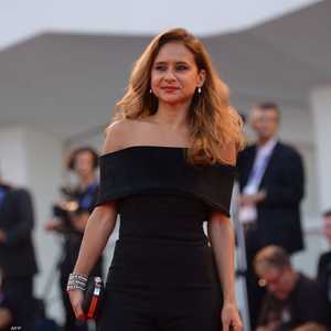 نيللي كريم تزوجت من لاعب الاسكواتش هشام عاشور