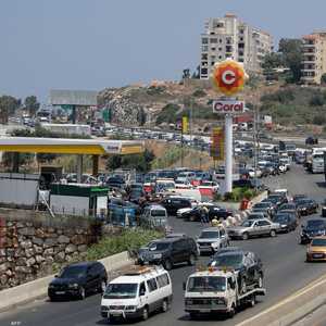 خلقت أزمة الوقود في لبنان ما يعرف بطوابير الذل