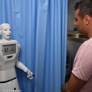 الممرضة الآلية