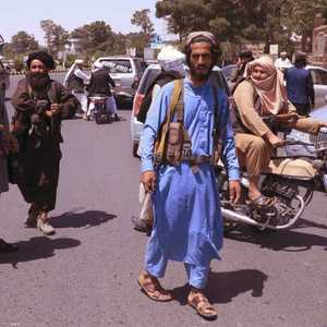 مقاتلو طالبان يجوبون شوارع هيرات بعد السيطرة عليها