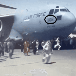 الطائرة حملت رقما لفت أنظار متابعي مواقع التواصل