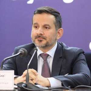 محافظ البنك المركزي الأفغاني أجمل أحمدي