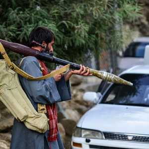 مسلح معارض لطالبان في ولاية بانشير