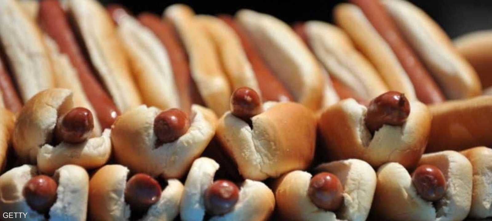 الهوت دوغ يحتوي نسبة عالية من الصوديوم