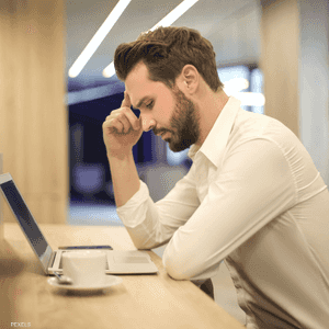 الصداع النصفي يعد من أكثر الآلام المزمنة شيوعا