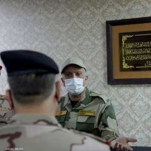 الكاظمي خلال لقائه عددا من القادة العسكريين في الطارمية