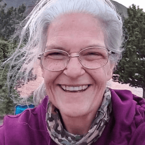 ليندا ألموند فقدت حياتها بسبب الفيضانات