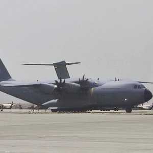 أرشيفية لطائرة نقل عسكرية في مطار كابل