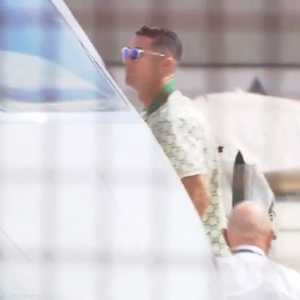 رونالدو يغادر تورينو على متن طائرة خاصة