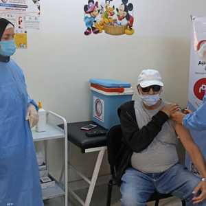 أرشيفية.. ليبي يحصل على جرعة من لقاح كورونا