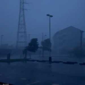 نيو أورلينز غرقت في الظلام مع وصول الإعصار إيدا