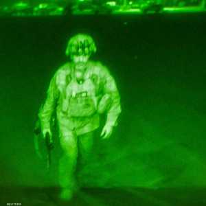 الجنرال دوناهو آخر عسكري أميركي يغادر أفغانستان