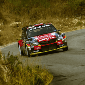 صورة أرشيفية لسيارة في سباق رالي لبنان