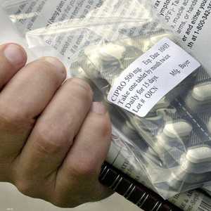 أرشيفية.. تستخدم المضادات الحيوية في علاج العديد من الأمراض