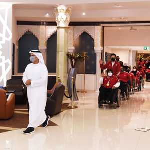 أفراد البعثة البارالمبية الإماراتية لدى وصولها إلى أبوظبي