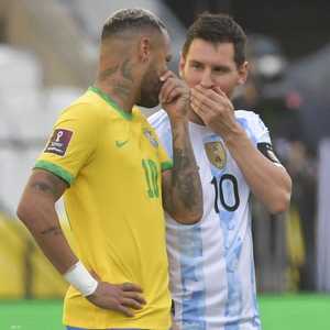 مباراة البرازيل والأرجنتين توقفت