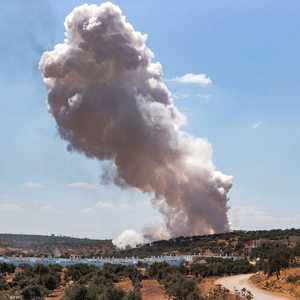 جانب من القصف على إدلب أمس الثلاثاء.